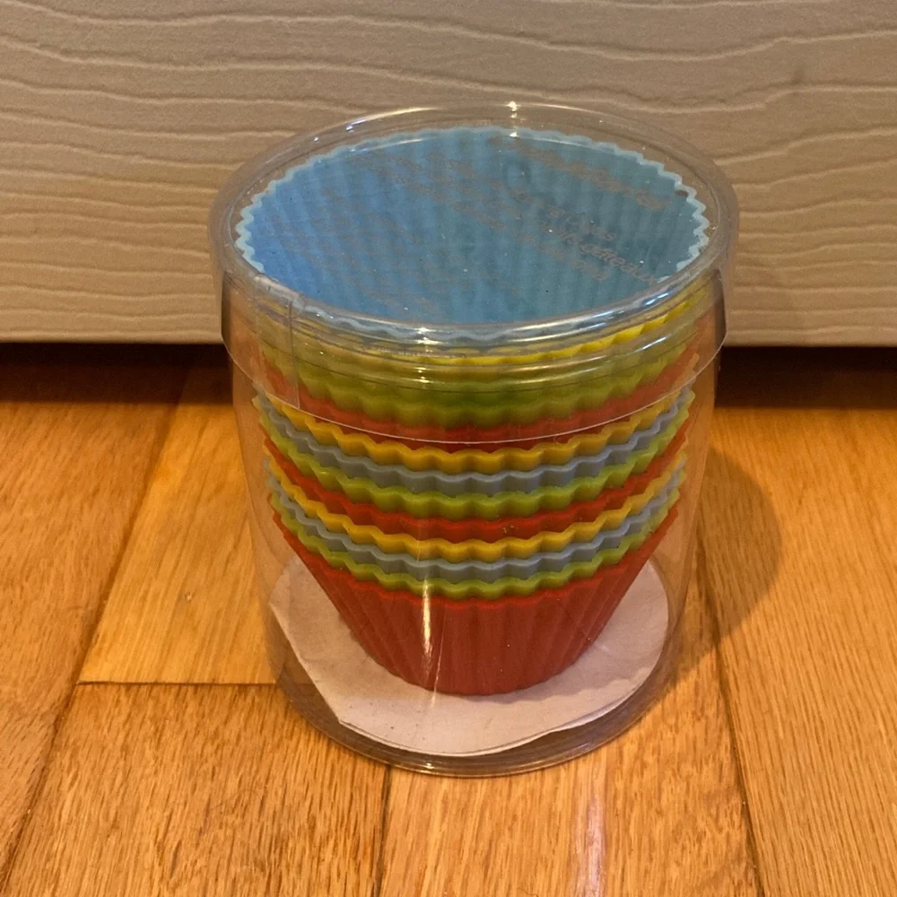 EUC Crate&Barrel Multicolor Silicone Cupcake Liners